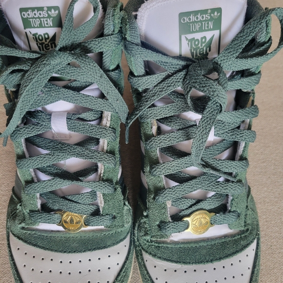 Adidas Women's Forest Green and White High-Tops - Picture 5 of 8